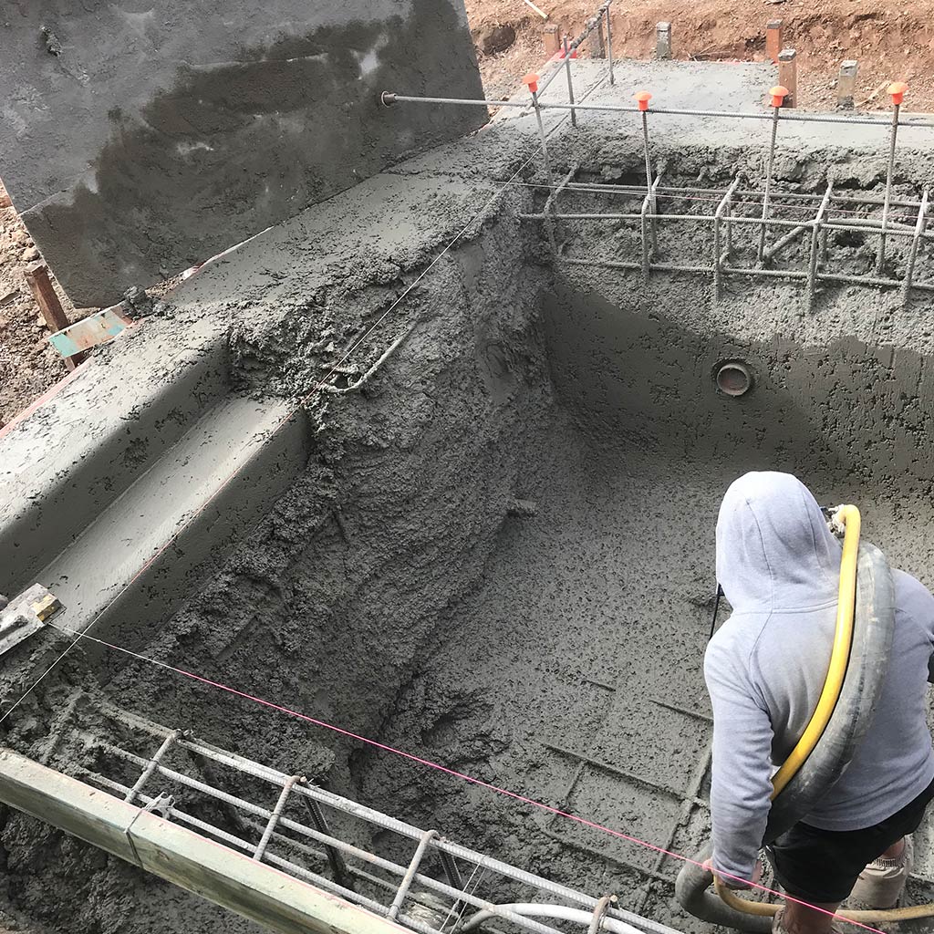 Concrete-Pumping Pool Concrete pour